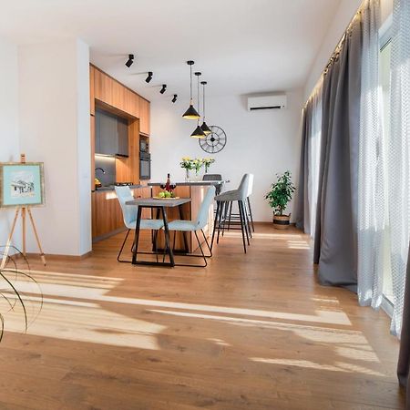 Villa Biston Baska Voda Bagian luar foto