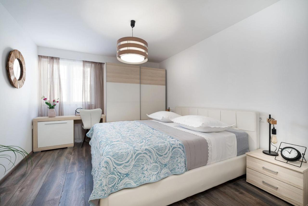 Villa Biston Baska Voda Bagian luar foto
